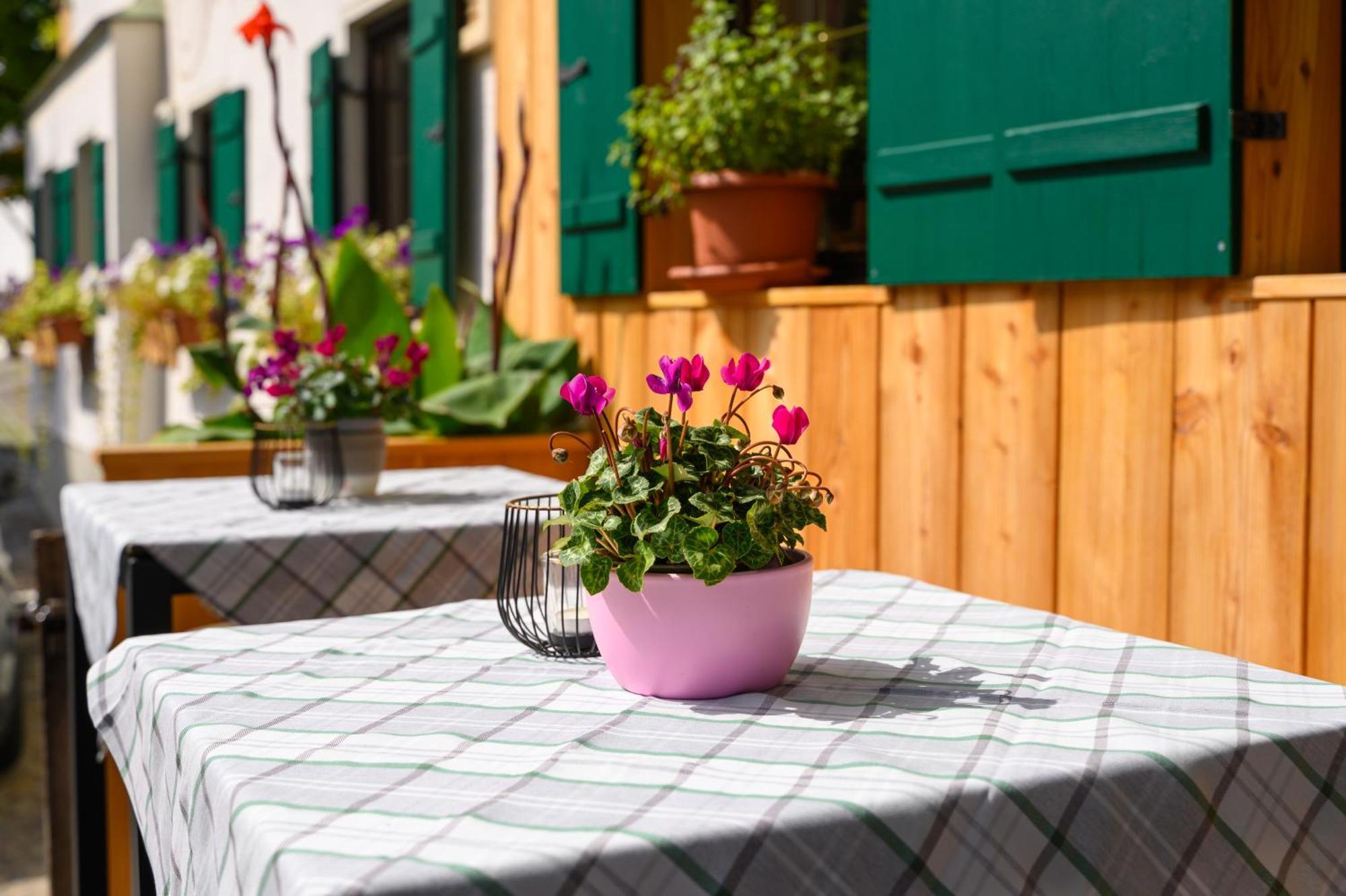 Hotel Restaurant Fruehlingsgarten Füssen Dış mekan fotoğraf