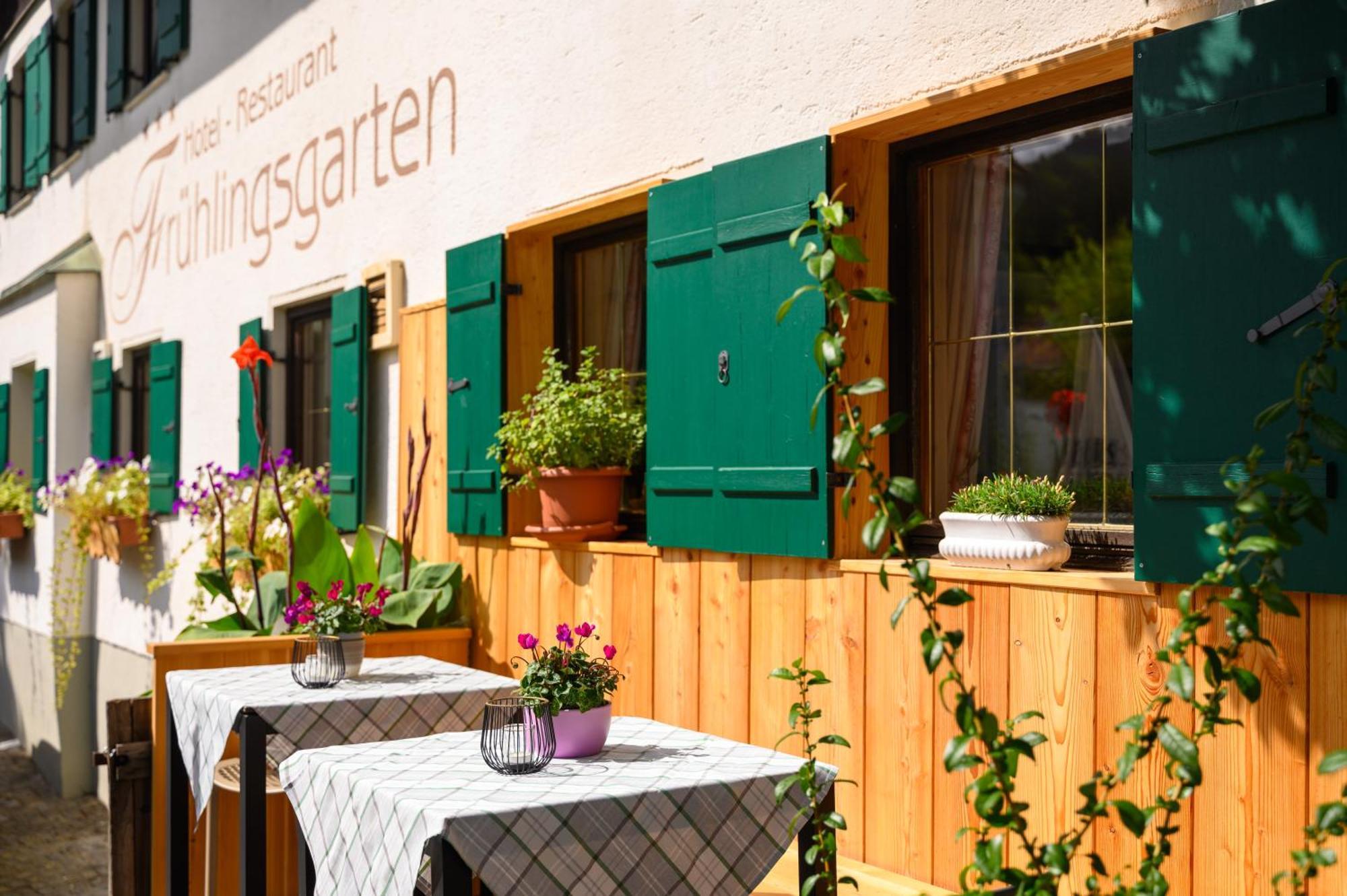 Hotel Restaurant Fruehlingsgarten Füssen Dış mekan fotoğraf