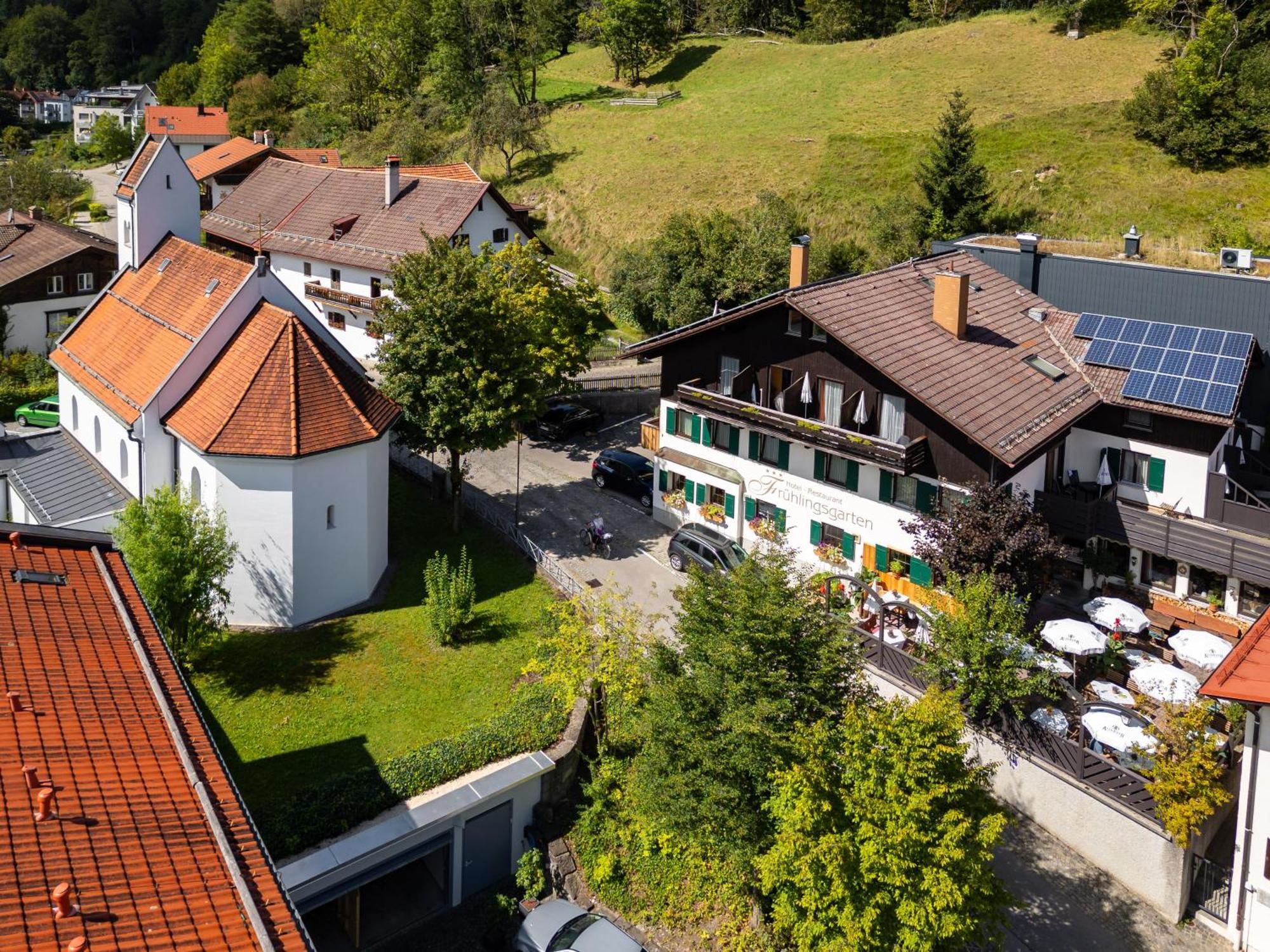 Hotel Restaurant Fruehlingsgarten Füssen Dış mekan fotoğraf
